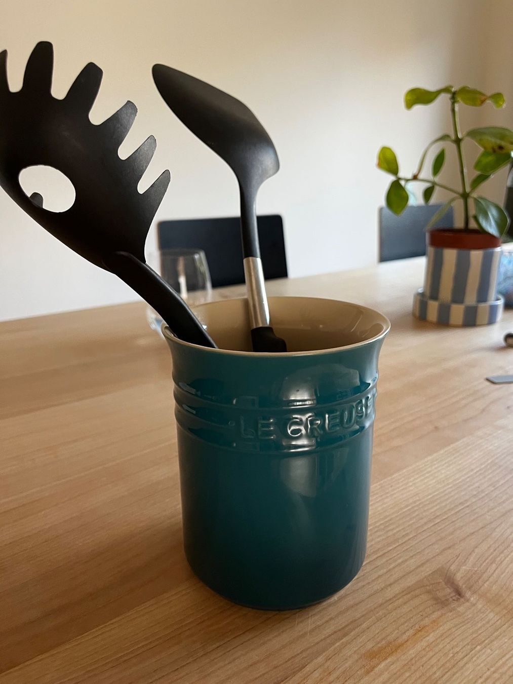 Le Creuset Küchengeräte: Le Creuset Kochkellen-Topf – Gebraucht aus Zürich von Piskota88