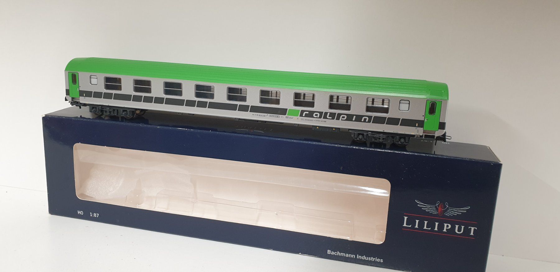 Liliput Modelleisenbahnen: Liliput Ralpin Begleitwagen H0/DC – Gebraucht aus Neuenhof von ludovicco