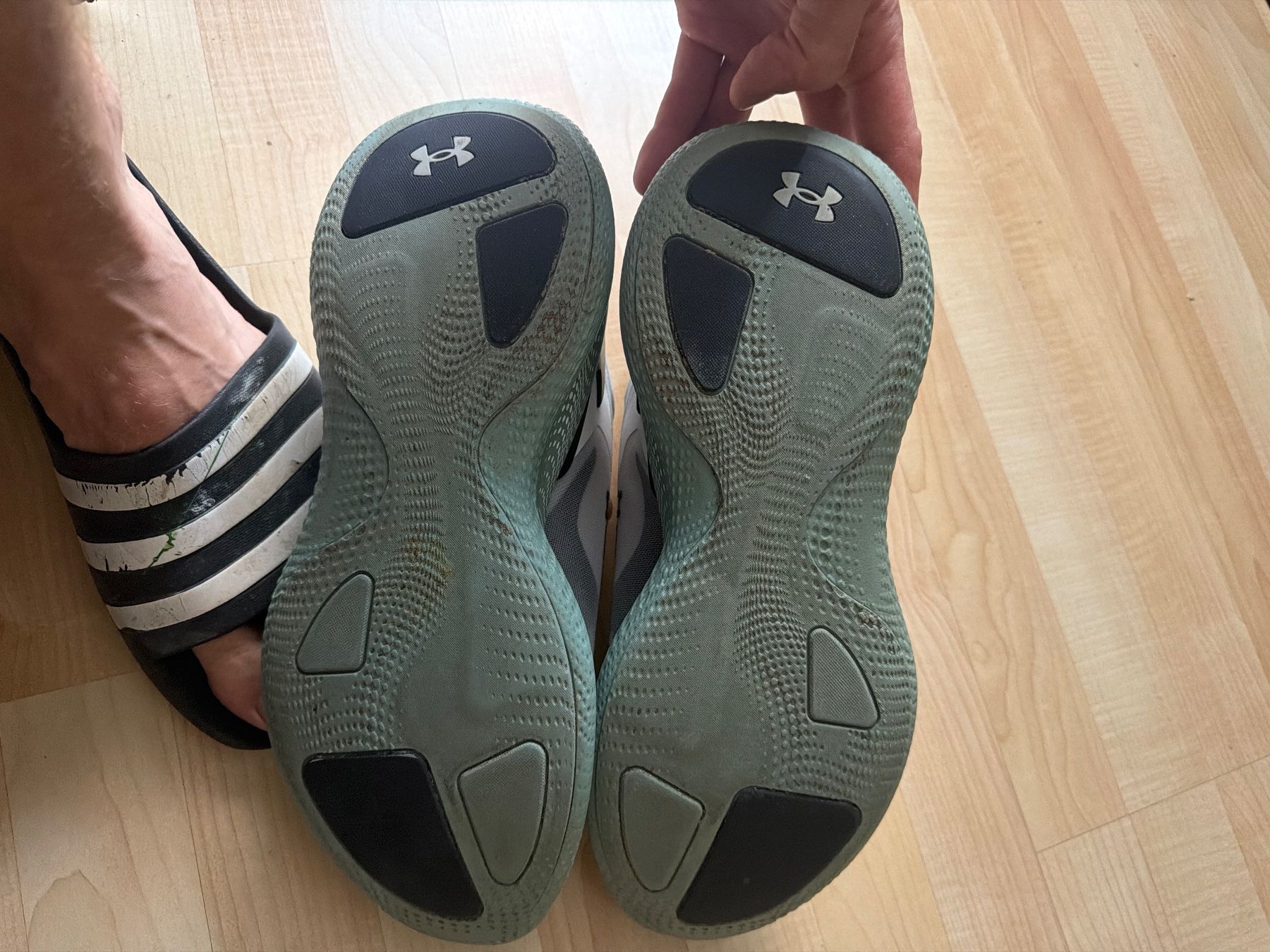 Under Armour Chaussures hommes: Under Armour Trainingsschuhen – D'occasion à Wädenswil par tad_yd6g 3