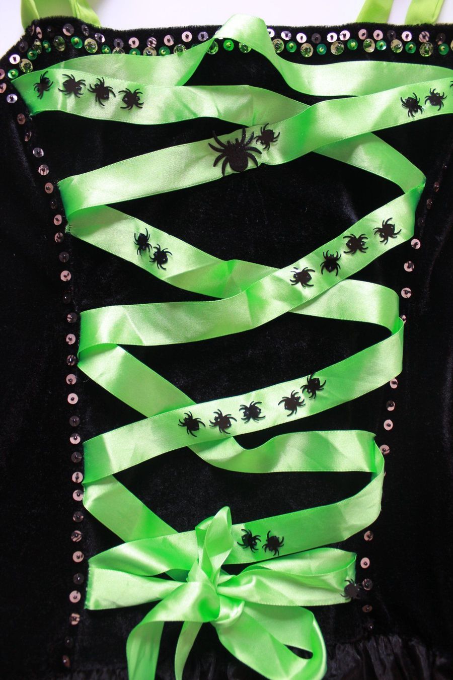 Costumi: Costume sorcière / Hexe t. M – Usato da Peseux venduto da CoolShoping 3