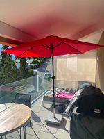 Sonnenschirm mit Schirmständer
