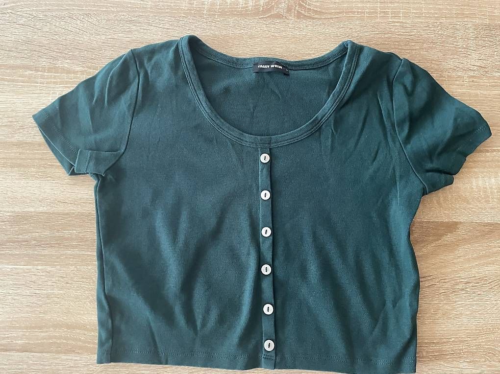 T-shirt: T-Shirt  – Usato da Basel venduto da Make-up-lover