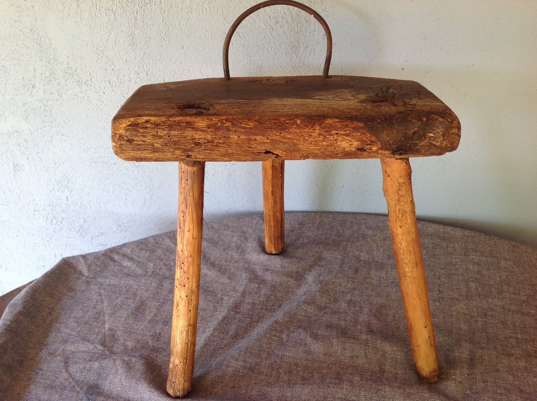 Sgabelli: hocker vintage tabouret Brutalist - anthroposophische hocker – Usato da Vuiteboeuf venduto da broticaire 2