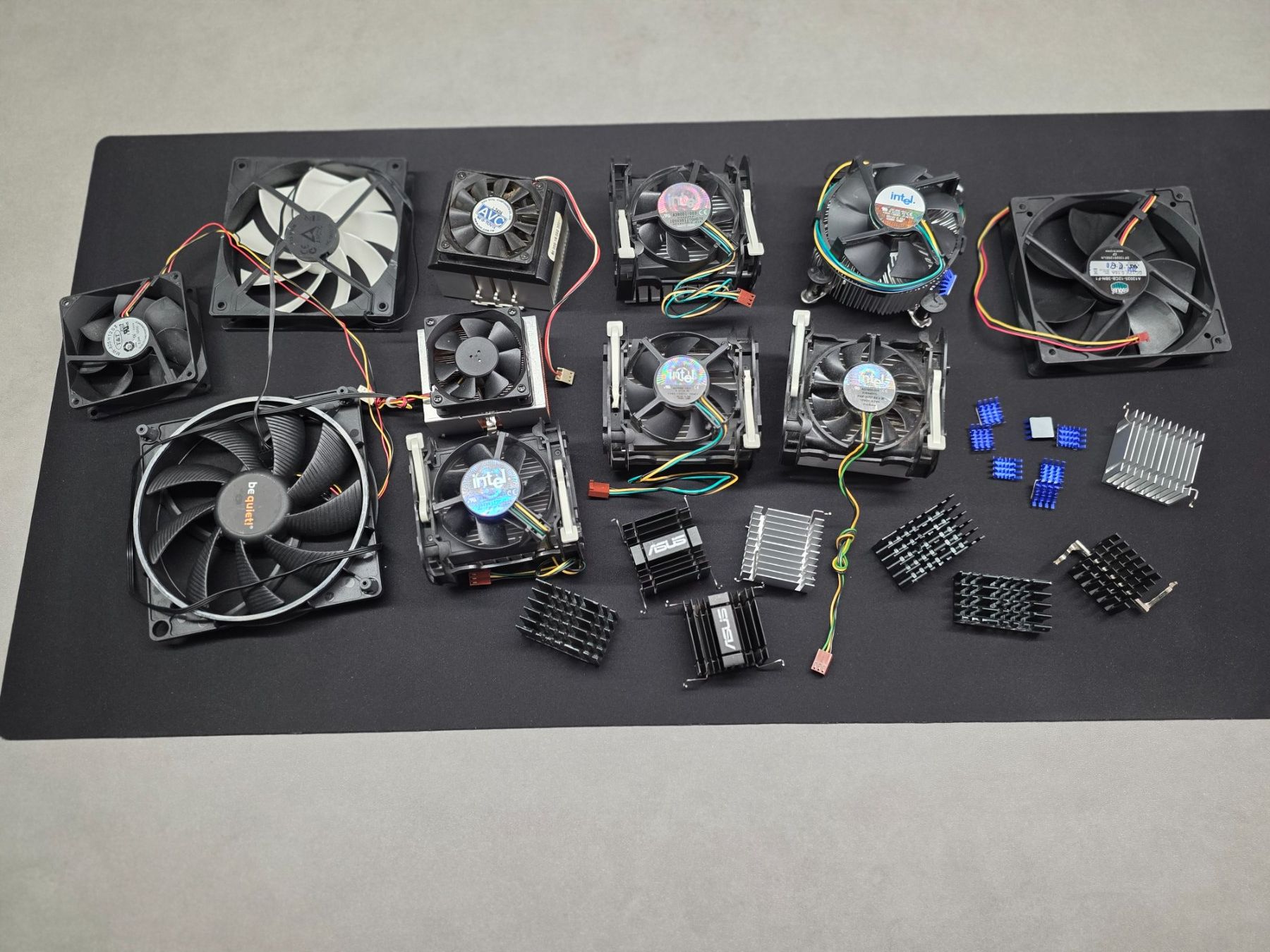 Intel PC: Retro PC Kühler & Lüfter Konvolut Computer – Usato da Lausen venduto da -Vendetta-