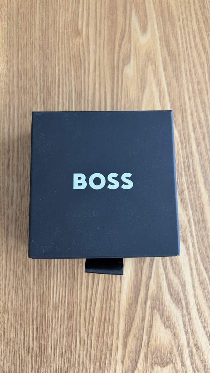 Hugo Boss Armbänder & -reifen: Bracelet BOSS en maille argenté taille unique – Neu und originalverpackt aus Le Châble VS von technew 1