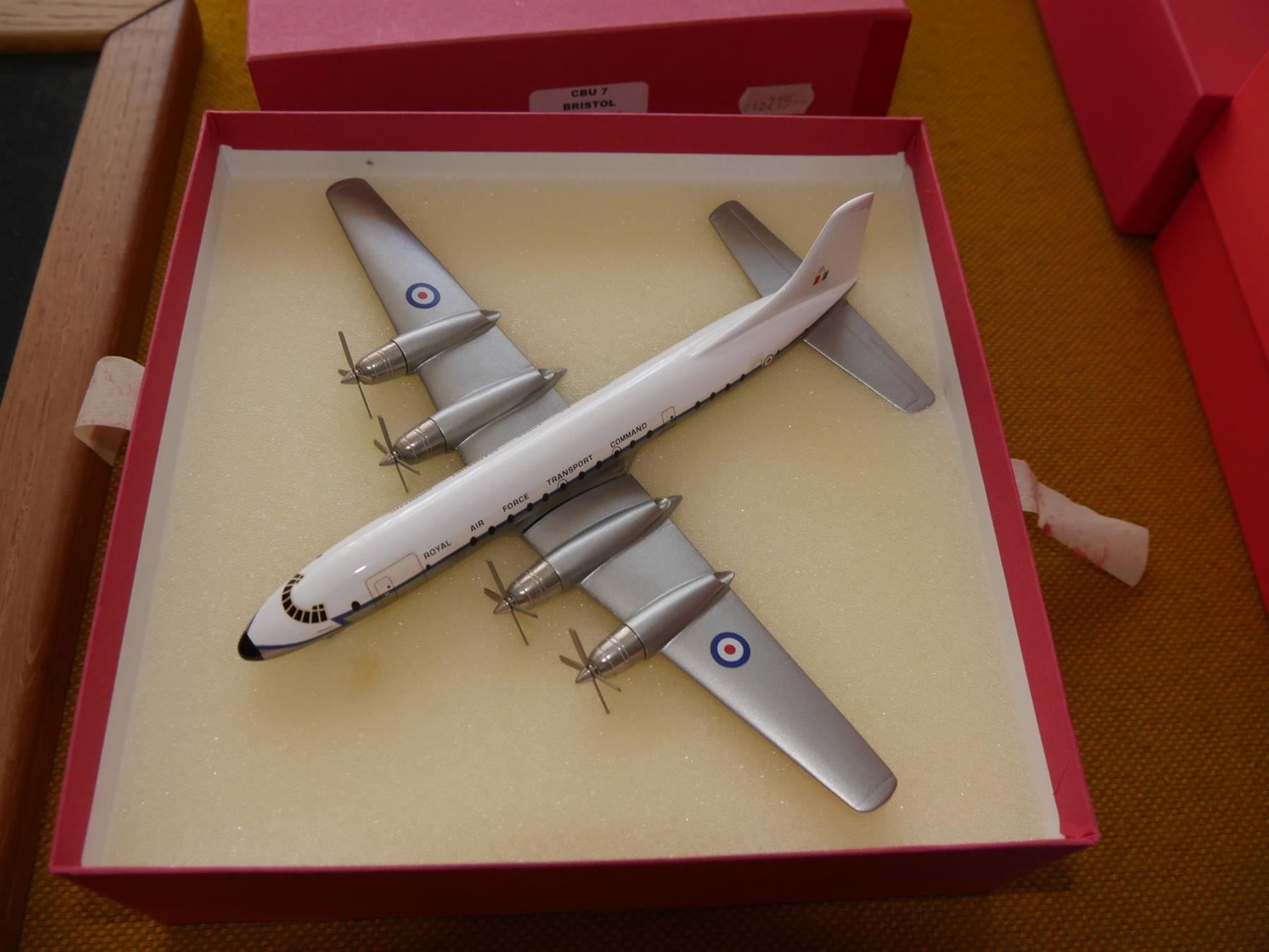 Modellbausätze & Standmodelle: BRISTOL BRITANNIA (R.A.F.) – Neu (gemäss Beschreibung) aus Gränichen von iknow