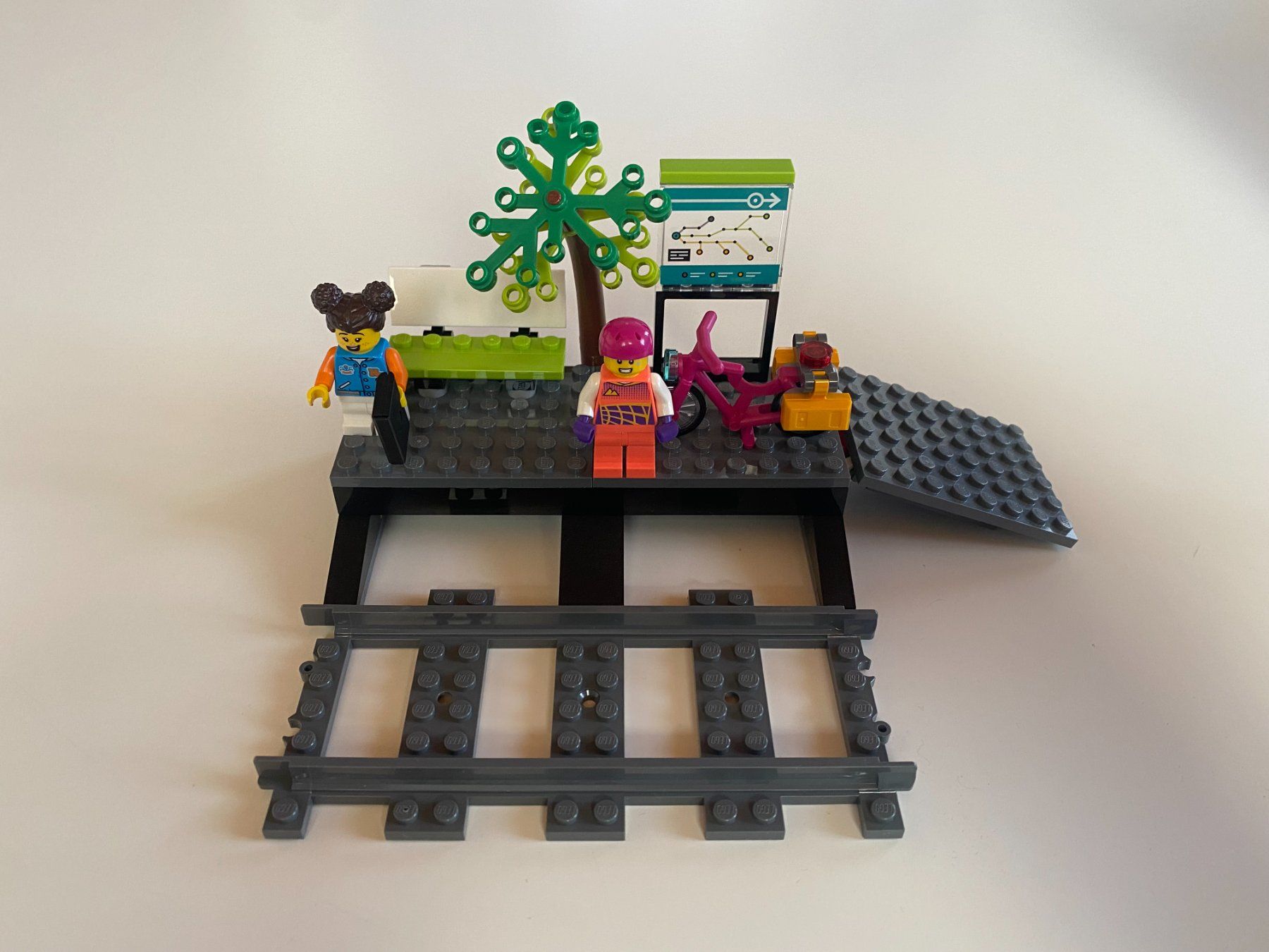 Lego Giocattoli: LEGO - EISENBAHN - KLEINER - BAHNHOF – Usato da Gelterkinden venduto da ajdt4