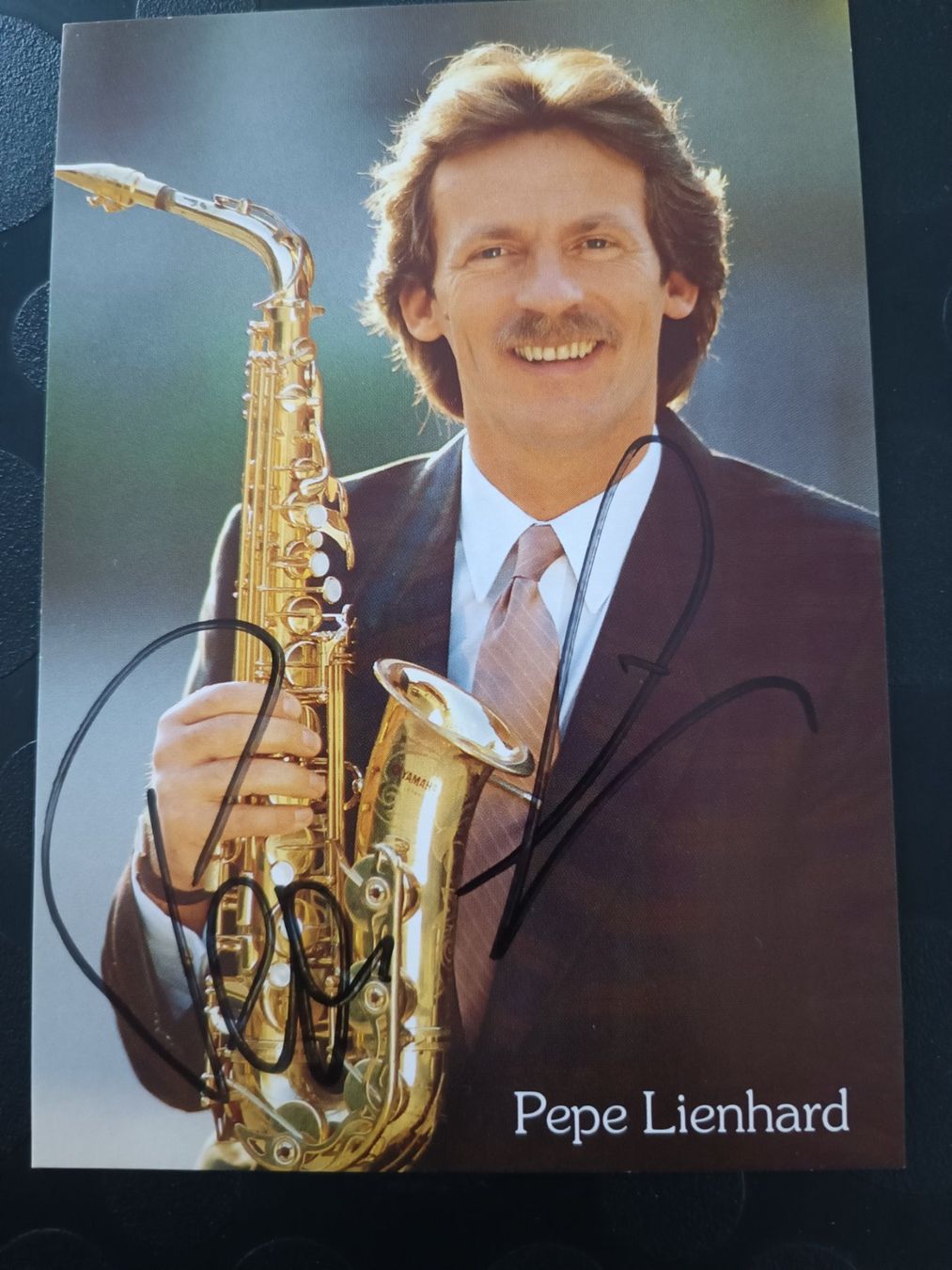 Autografi: Pepe Lienhard -signierte Autogrammkarte – Usato da Menziken venduto da Artographs