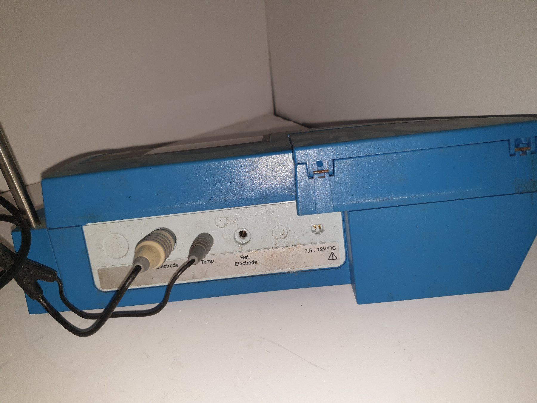 Accessori da laboratorio: Schott CG 842 pH- DC or battery power supply – Usato da Ecublens VD venduto da Netfinity 1