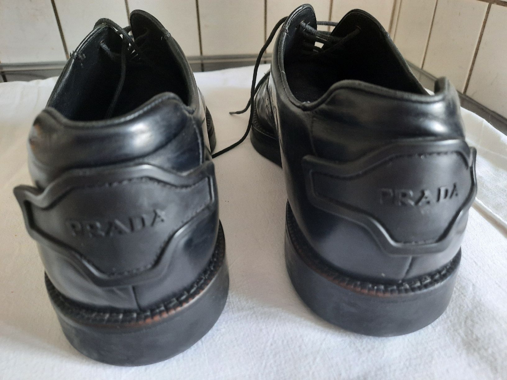 Prada Scarpe da uomo: PRADA, CHAUSSURES HOMME. Pointure : 42 – Usato da Le Locle venduto da marylise01 2
