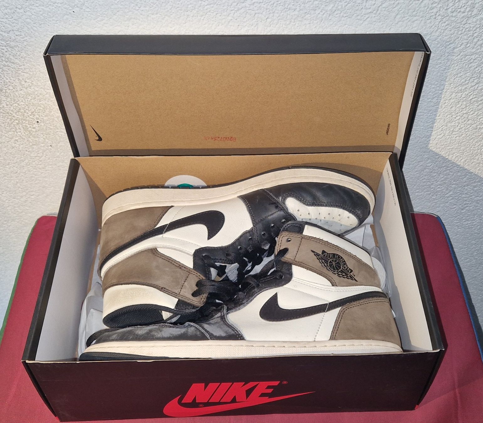 Jordan Herrenschuhe: Jordan 1 Retro High Dark Mocha – Gebraucht aus Zürich von iAmmann