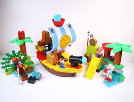 LEGO®  Duplo Piratenschiff und Pirateninseln