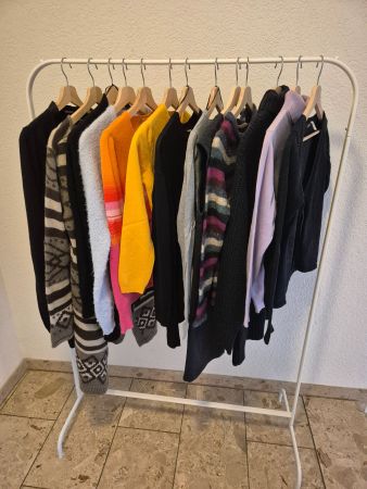 13 Winter Pullis, gr.XS-S