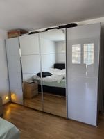Grosser Kleiderschrank mit Spiegeltüren, Top Zustand!