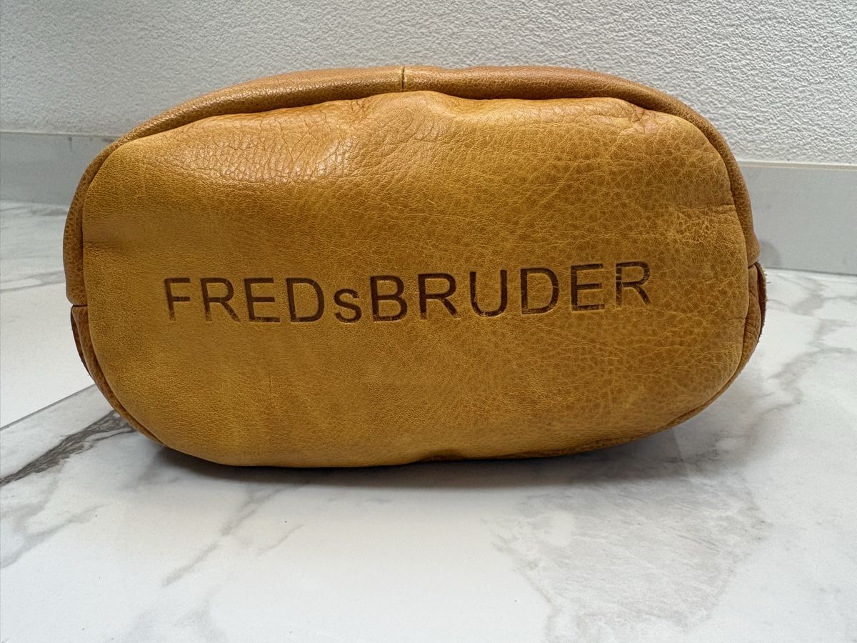 FredsBruder Borse da donna: Süsse Tasche von FredsBruder- Farbe Curry – Usato da Estavayer-le-Lac venduto da Mimmy02 4