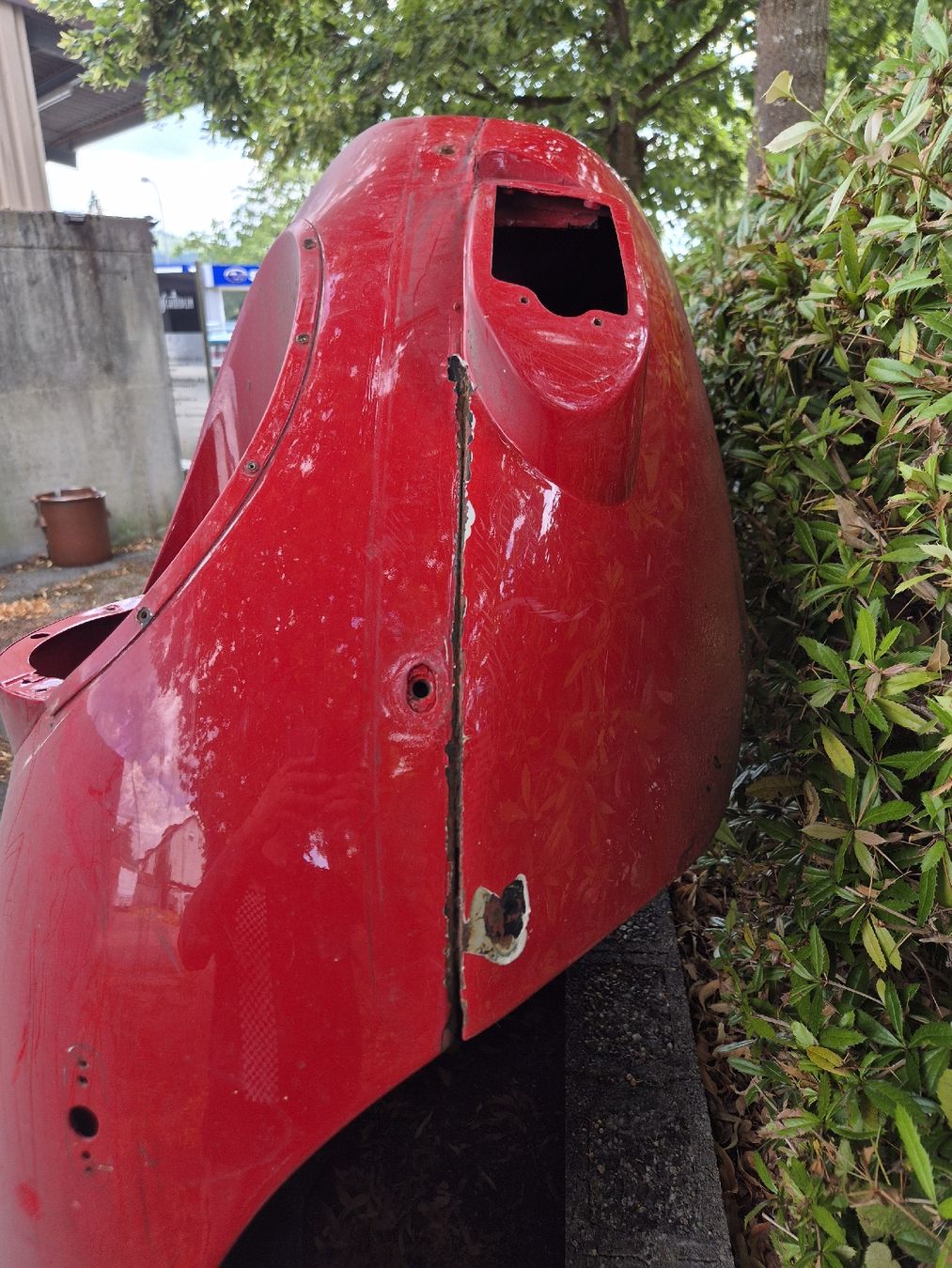 Jaguar Tutti pezzi di ricambio auto: Jaguar E Type Motorhaube für Deko oder zum herrichten. – Difettoso da Wangen b. Olten venduto da madmax05 2
