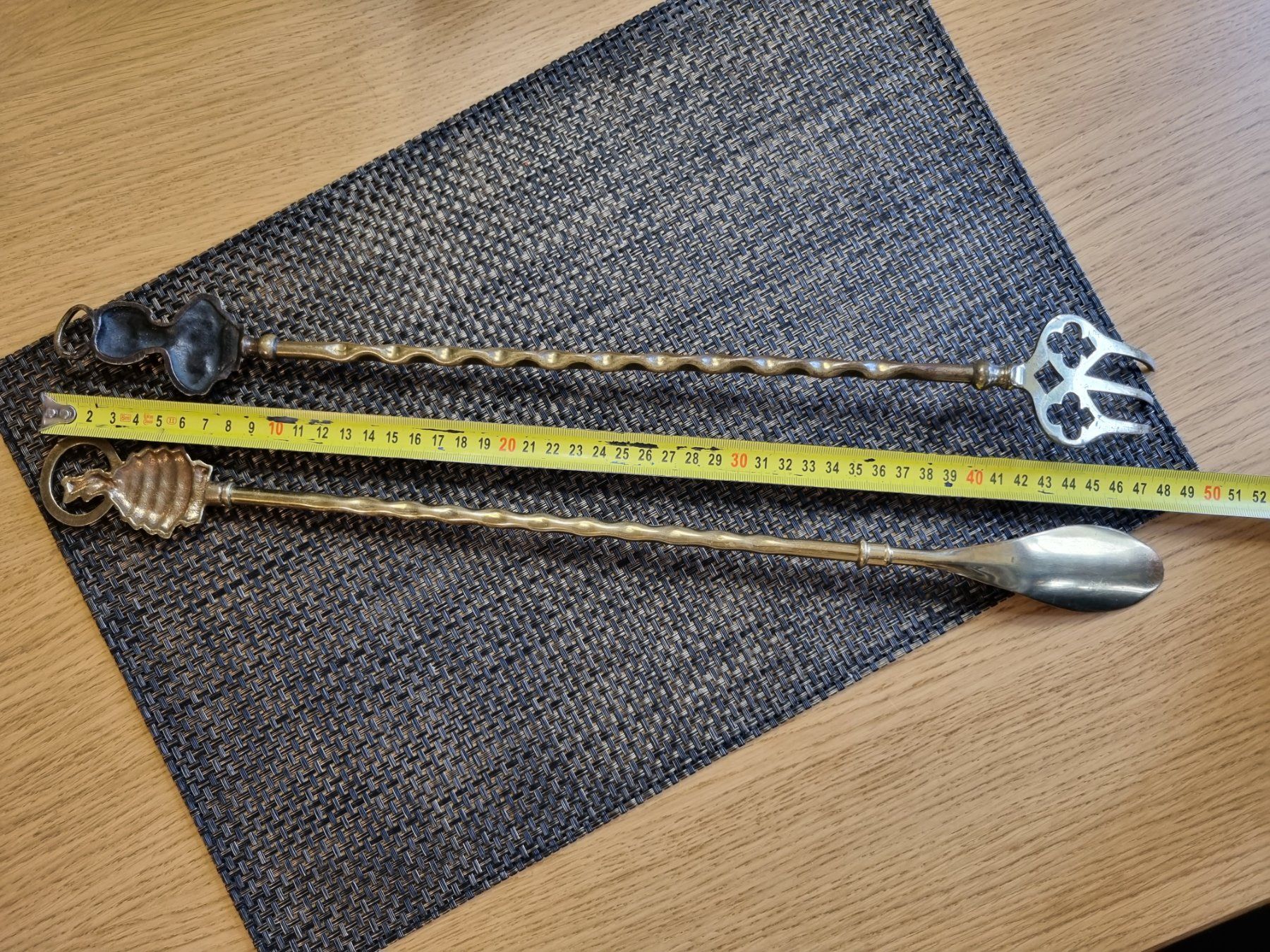 Tutte le decorazioni: Antikes Deko-Set aus Messing: Gabel & Löffel – Usato da Scharnachtal venduto da devin03 6