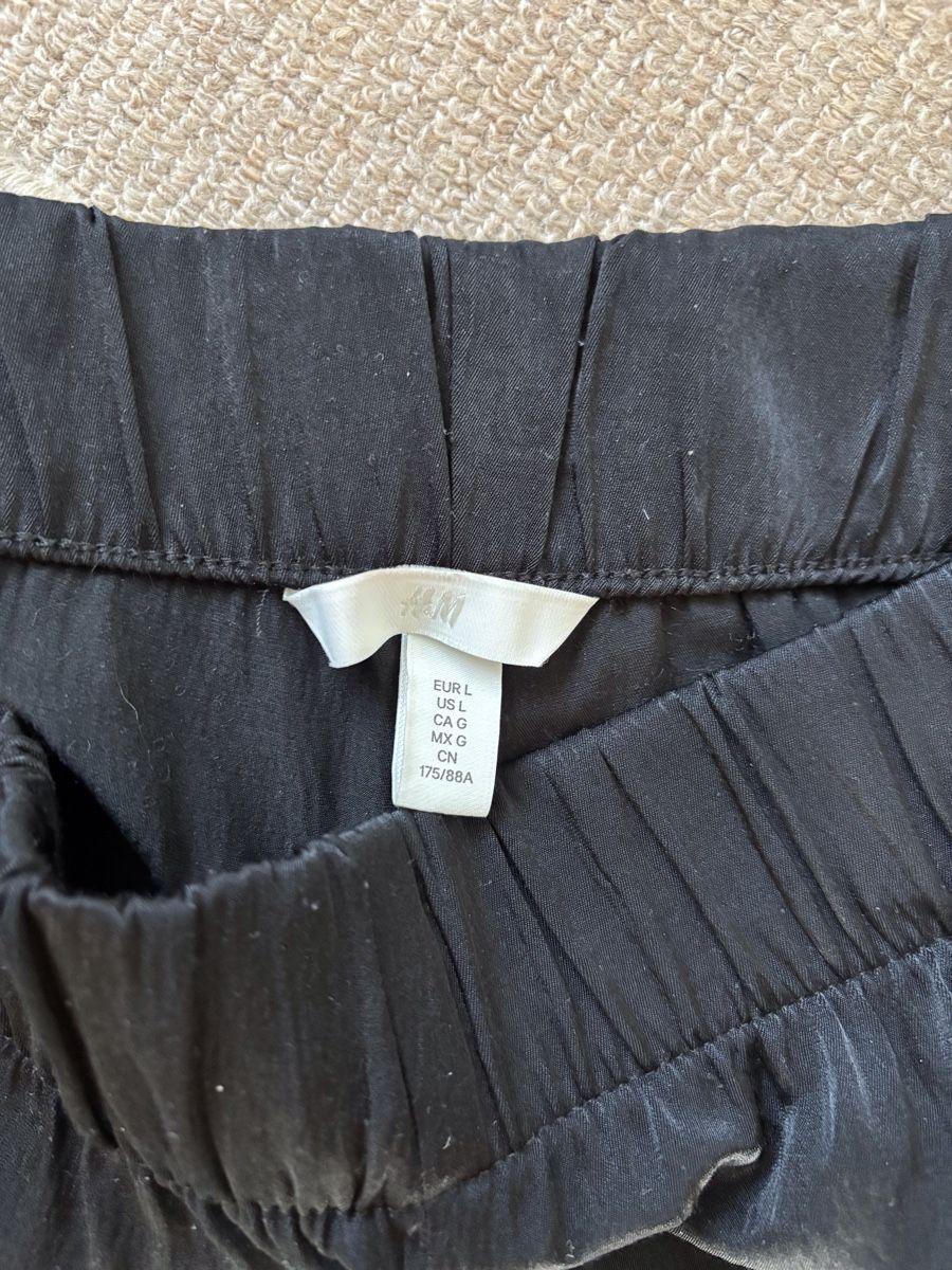 H&M Pantaloni: Stoffhose – Usato da Eggersriet venduto da car_w5cl 3