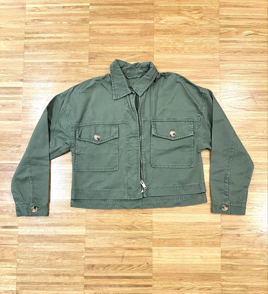Cappotti: Green crop coat – Nuovo (secondo la descrizione) da Adliswil venduto da Marjin