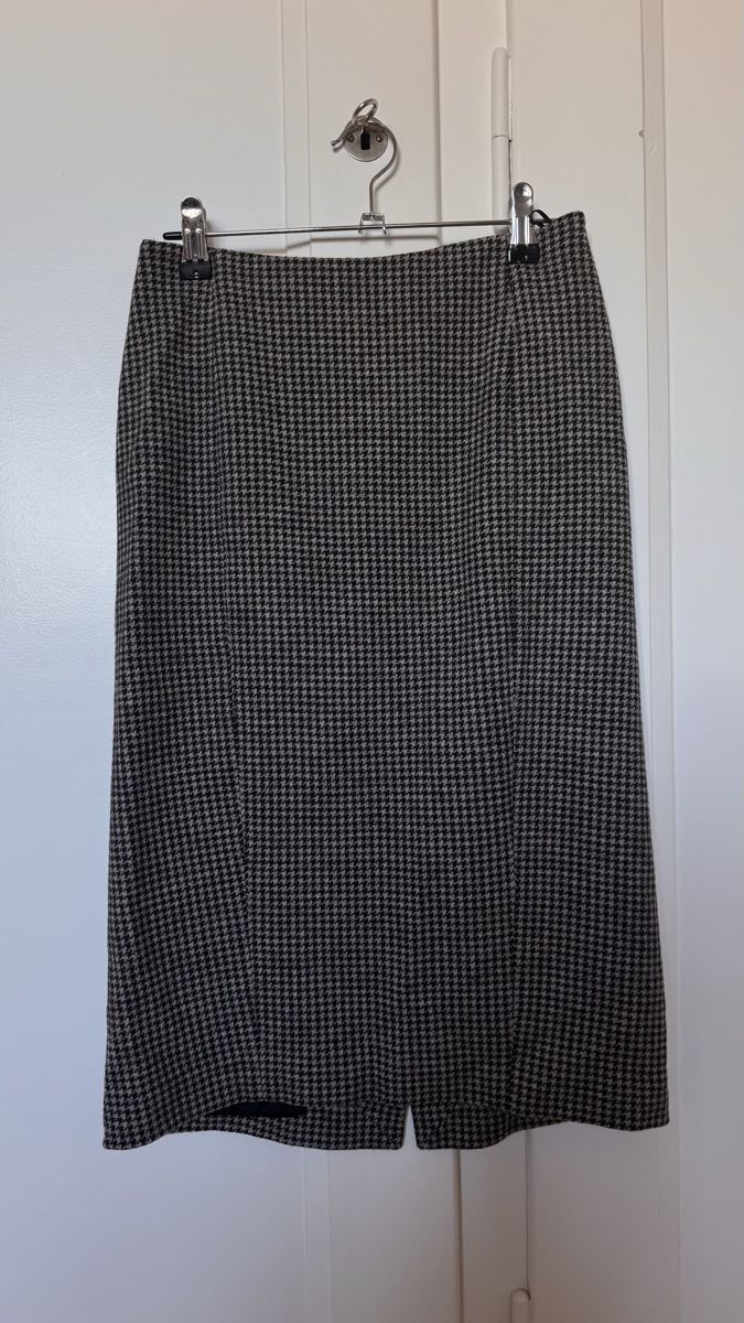 Max Mara Gonne: Max Mara Rock Gr. S 100% Wolle – Usato da Bern venduto da Alipe