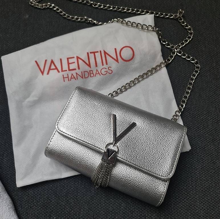 Borse da donna: Valentino Tasche – Usato da Seewen SZ venduto da ik88