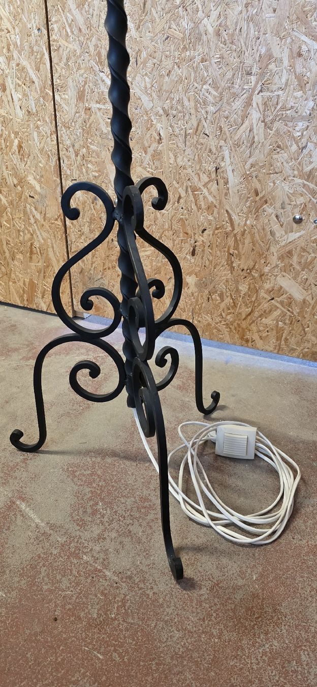 Lampade: Vintage Schmiedeeisen Stehlampe – Usato da Kaufdorf venduto da Nati-Nati 3