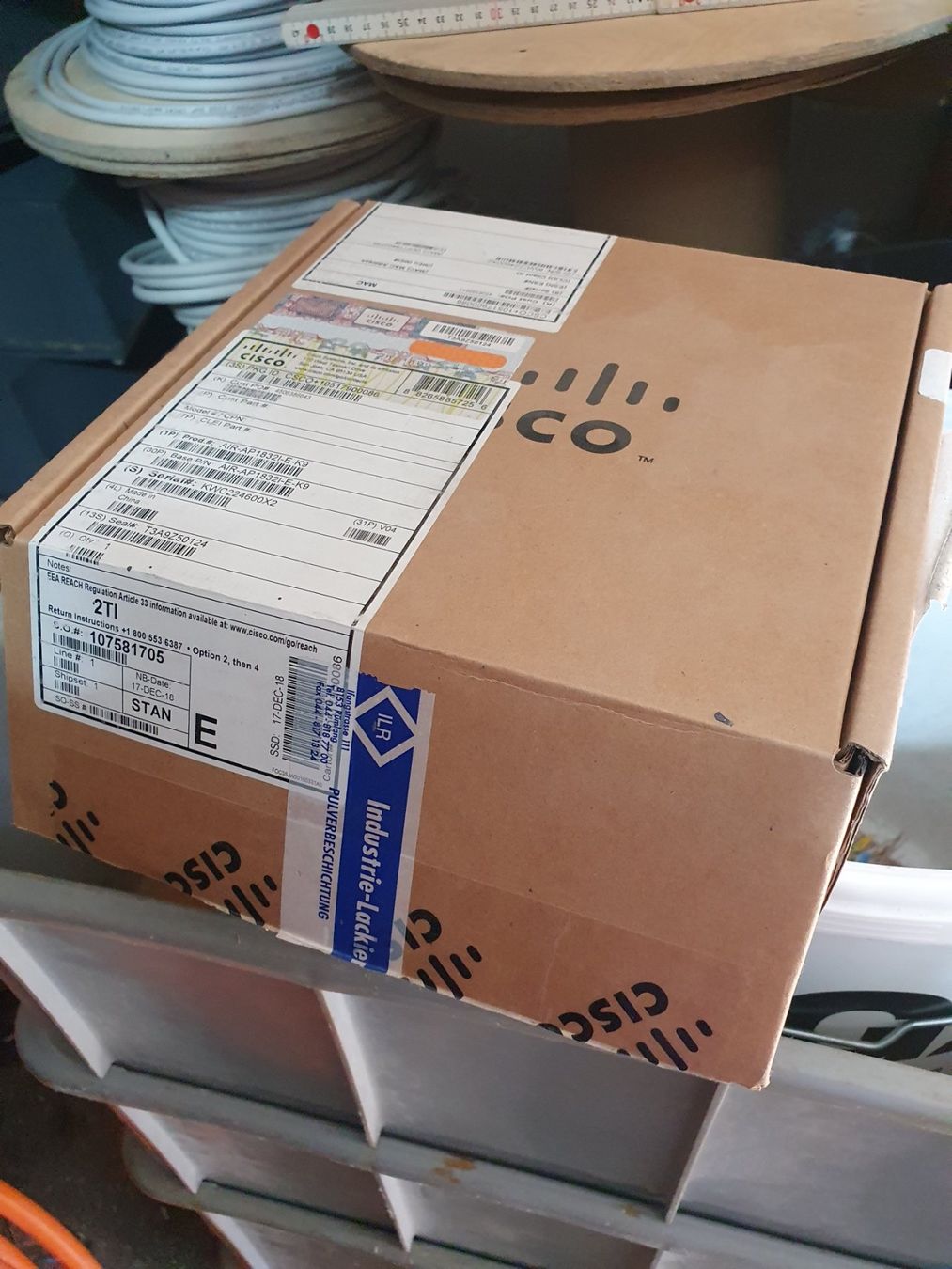 Cisco Modem & Router: Cisco AIR-AP1832i-E-K9 Access Point WLAN – Nuovo (secondo la descrizione) da Zürich venduto da eymen20 4