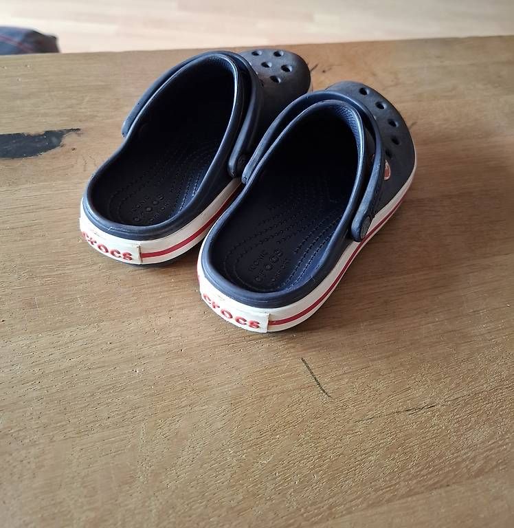 Crocs Scarpe per ragazzi: Crocs Gr 11C – Usato da Orpund venduto da tosa_stu 1