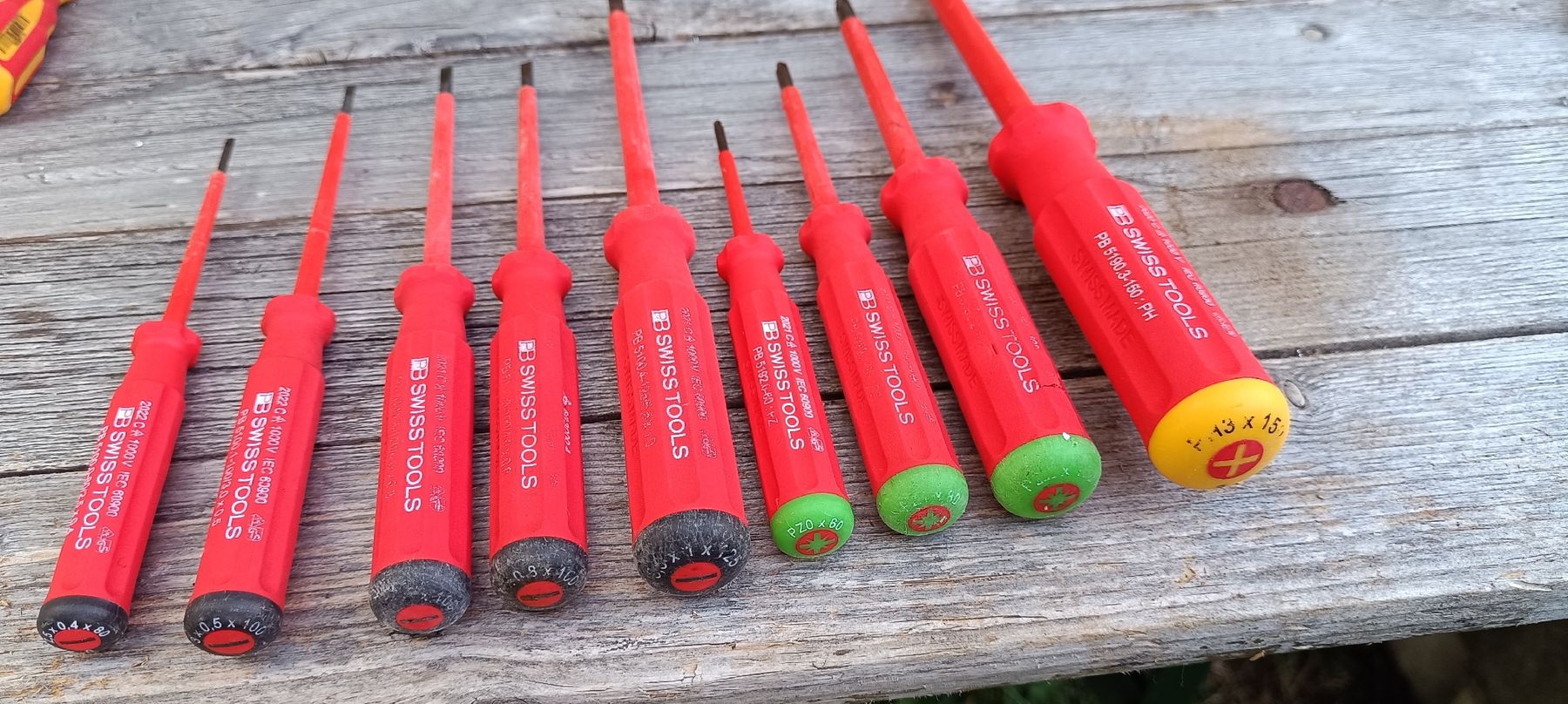 PB Swiss Tools Alle Werkzeuge: SWISS TOOLS  Set 9-teilig Elektriker VDE gebr – Gebraucht aus Arbon von Gatto81 2