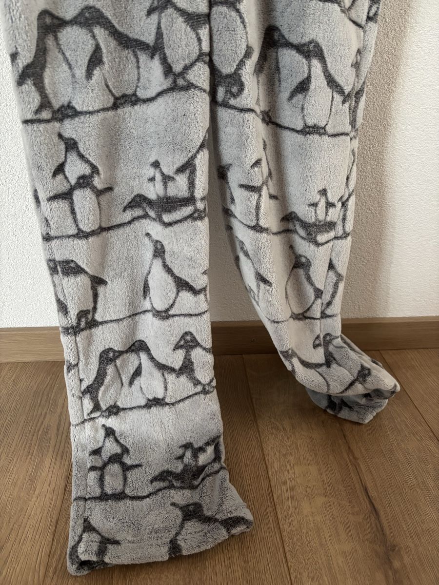 Negligees & Pigiami: Pyjama gris  – Usato da Grandvillard venduto da Elsa.Del 2