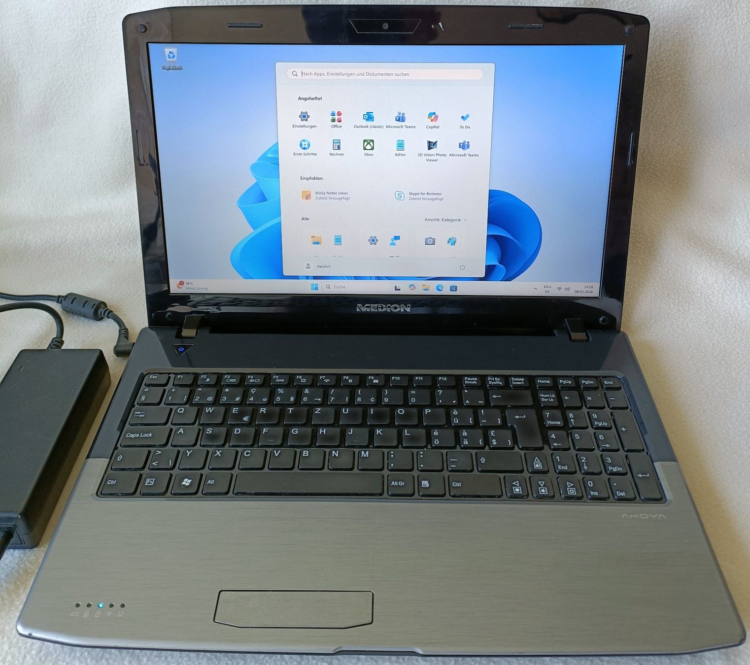 Medion Notebook: Laptop Medion, SSD, Windows 11, Office 2021 Pro – Usato da Niedergösgen venduto da elv_kv8j