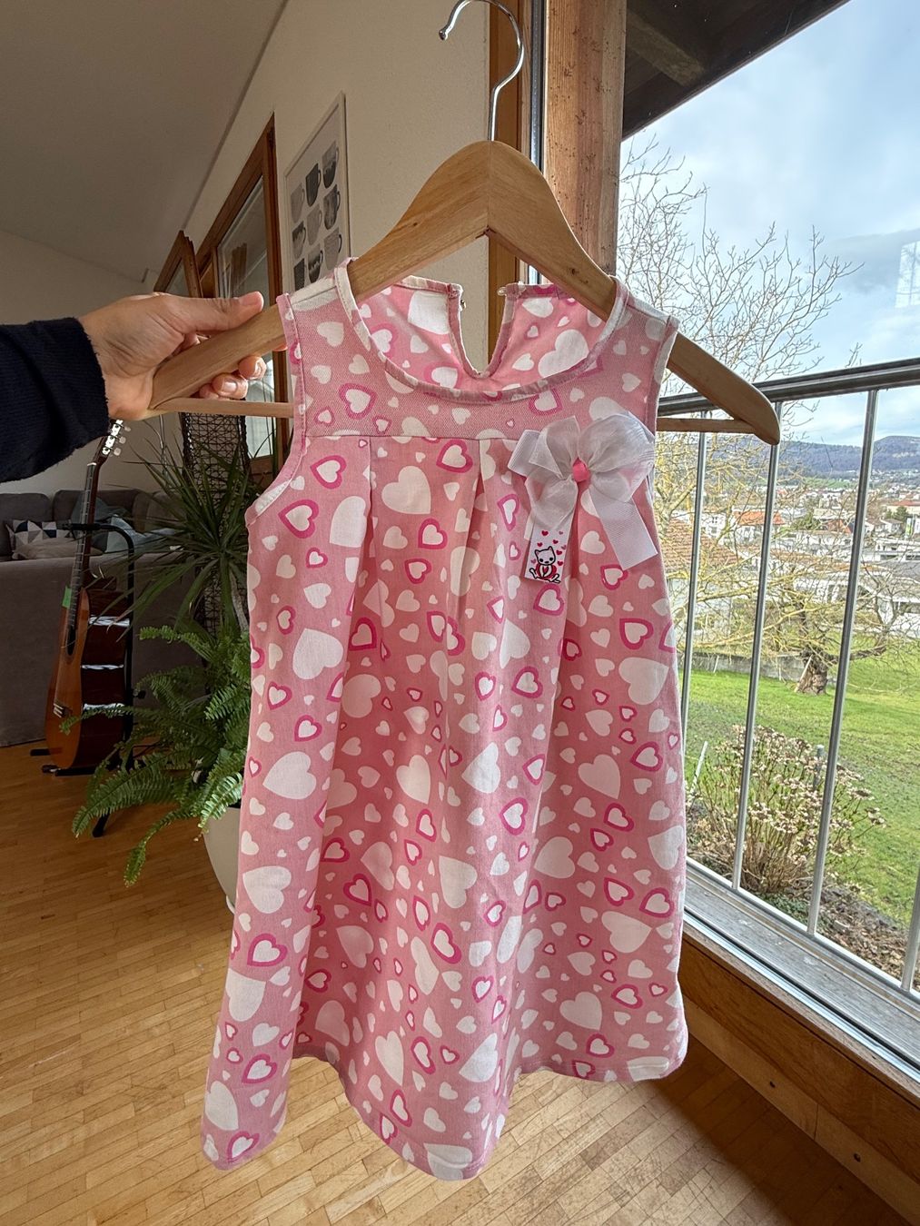 Vestiti & Gonne: Mädchen Kleid rosa mit Herzen Gr. 116 – Usato da Härkingen venduto da manu301295 1