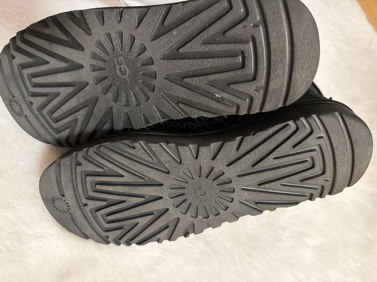 Ugg Scarpe da donna: UGG Boots mit Pailletten grösse 38 – Nuovo (secondo la descrizione) da Egerkingen venduto da Amo129 1
