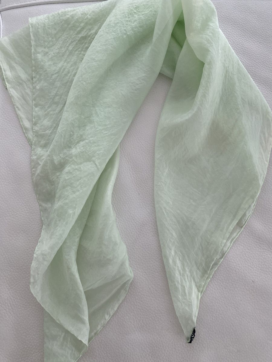 Foulards, Tücher & Schals: Seiden Foulard 🌸 – Gebraucht aus Opfikon von Luis144 2