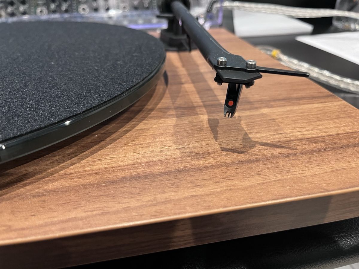 Pro-ject Giradischi: Pro-ject T1 EVO walnut turntable – Usato da La Tour-de-Peilz venduto da m.bedwani 2