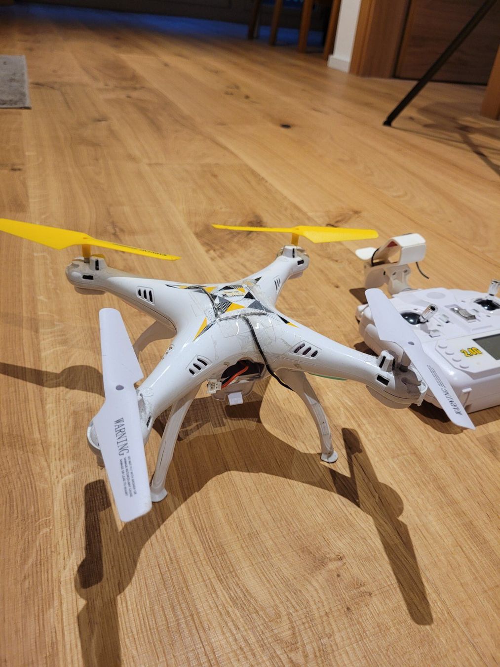 Kit di modellismo & Modellini statici: Drone mit Kamera – Usato da Wila venduto da alee.o3 3
