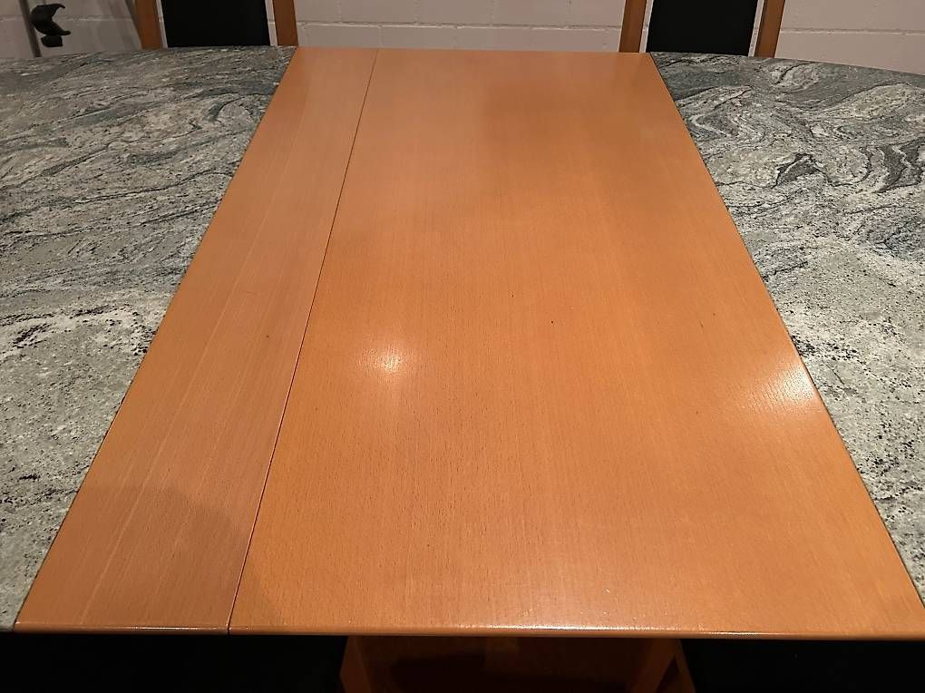 Set di tavolo e panche: massiver Granittisch mit 6 Stühlen – Usato da Niederlenz venduto da haumar 2