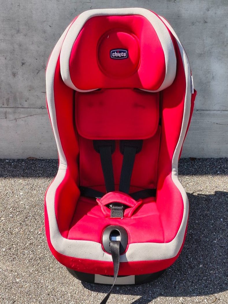 Chicco Seggiolini per auto: Seggiolino CHICCO – Usato da Minusio venduto da Chrisblue70
