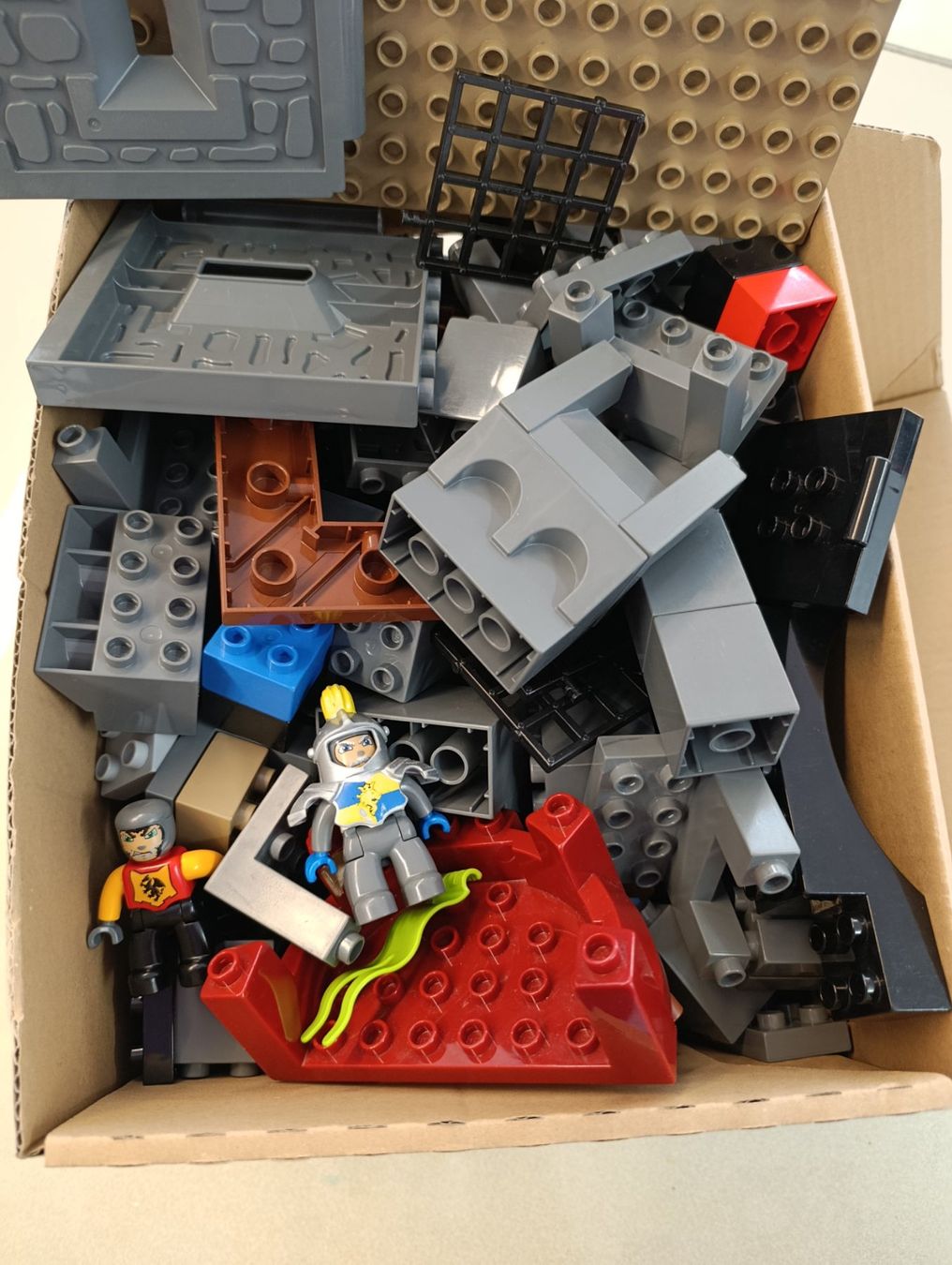Lego Giocattoli: Lego Duplo grosse Burg – Usato da Münchwilen TG venduto da Ingi5