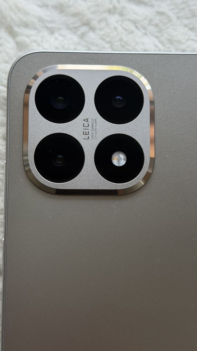 Xiaomi Portables: Xiaomi 15T 256GB – D'occasion à Lausanne par Edelweiss_77 1