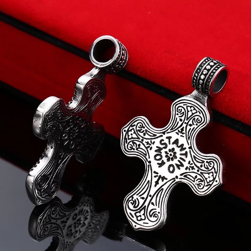Catenine: Cross silver with stone – Nuovo e nell'imballaggio originale da Aarburg venduto da StavFashion