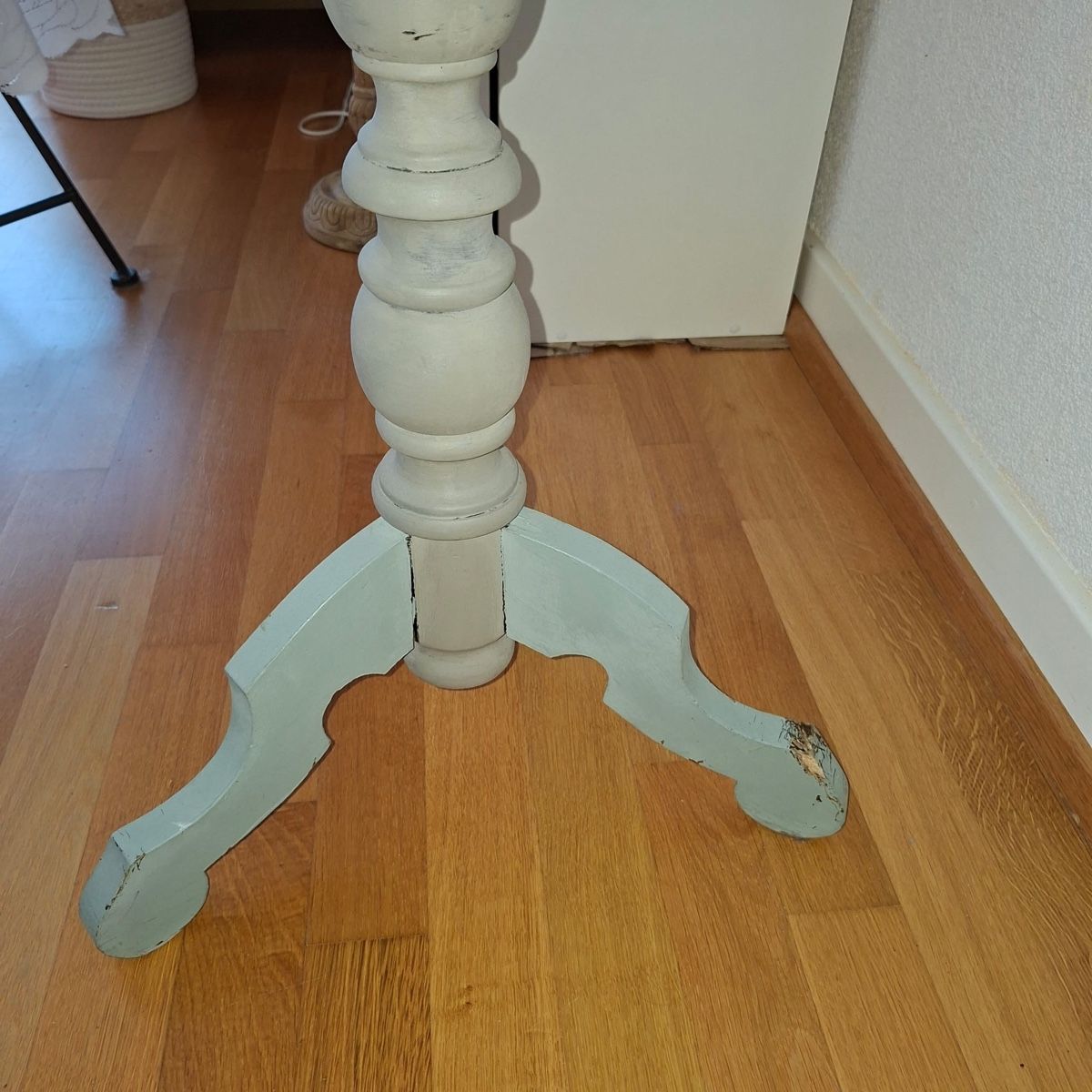 Tavoli: Table shabby chic 60cm (70cm de haut) – Usato da lignières venduto da saxo44 1