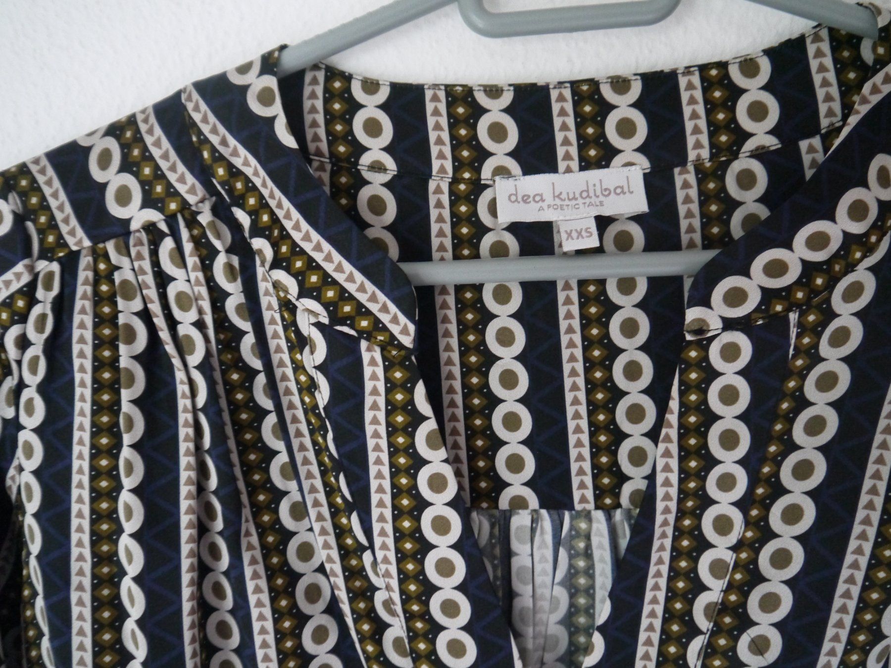 Dea Kudibal Camicette: DEA KUDIBAL Bluse aus Seide Gr:XXS - S – Usato da Hagendorn venduto da Blaf