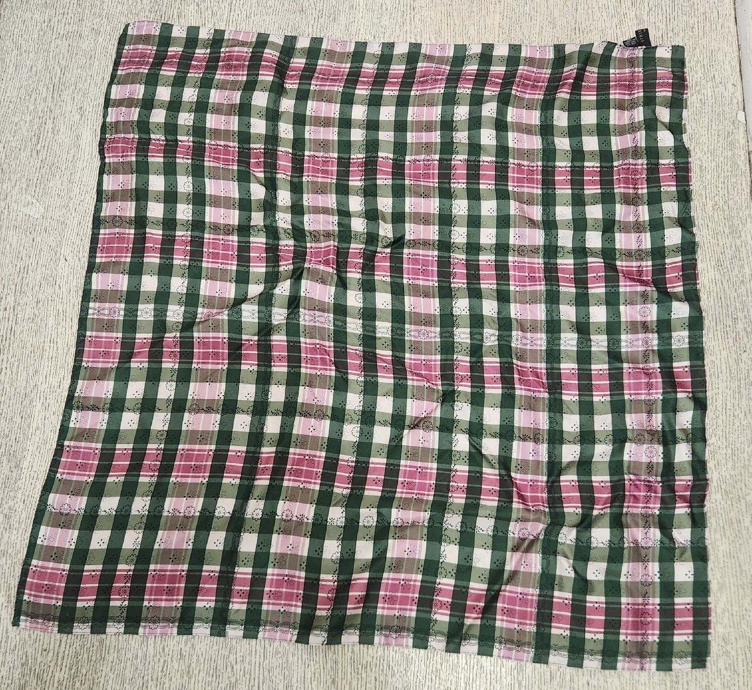 Foulards, Tücher & Schals: Foulard  STRIESSNIG  100% soie – Gebraucht aus Niedergösgen von Eva2410 2