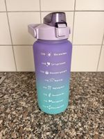 Trinkflasche 2 Liter violett türkis guter Zustand