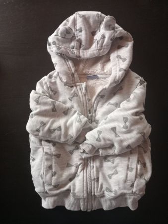 Jacke mit Kapuze Grösse 86/92 sehr warm
