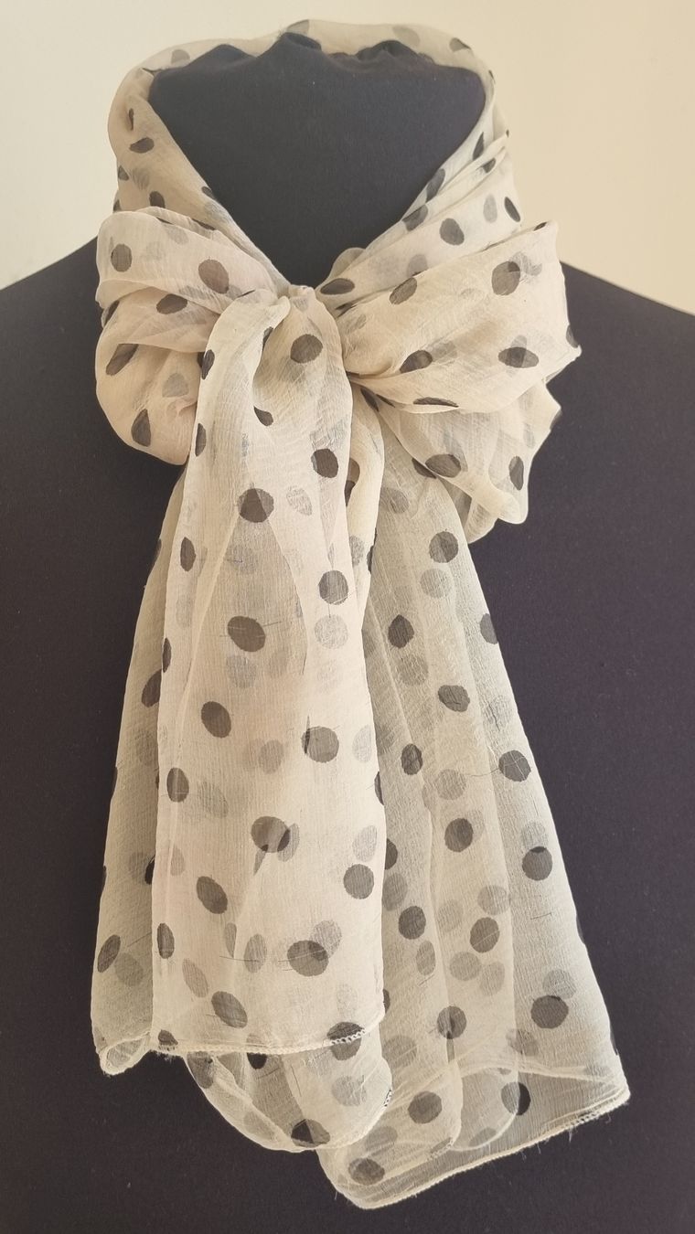 Foulard & Sciarpe: Foulard rectangulaire femme – Usato da Borex venduto da mab_28bf