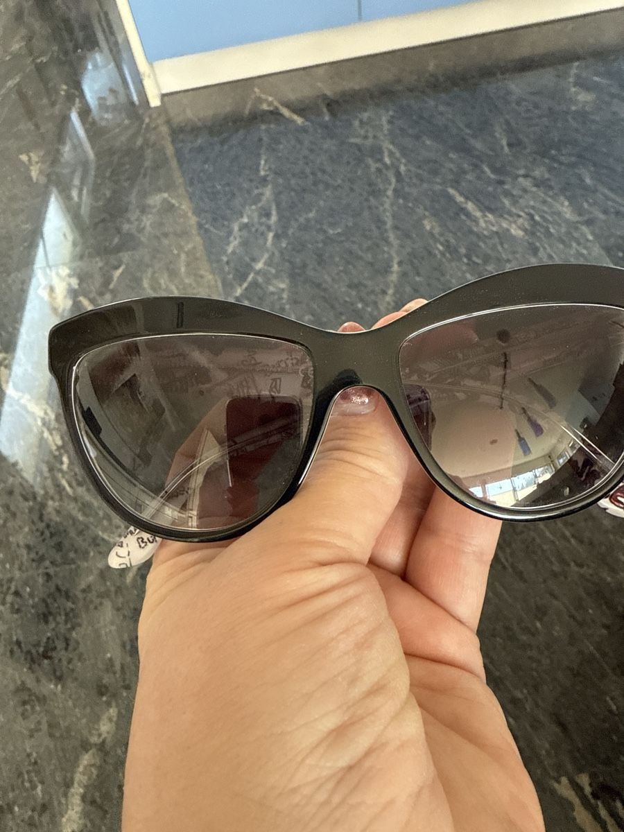 Brillen & Gläser: Burberry Sonnenbrille – Gebraucht aus Dietwil von schiwi 2