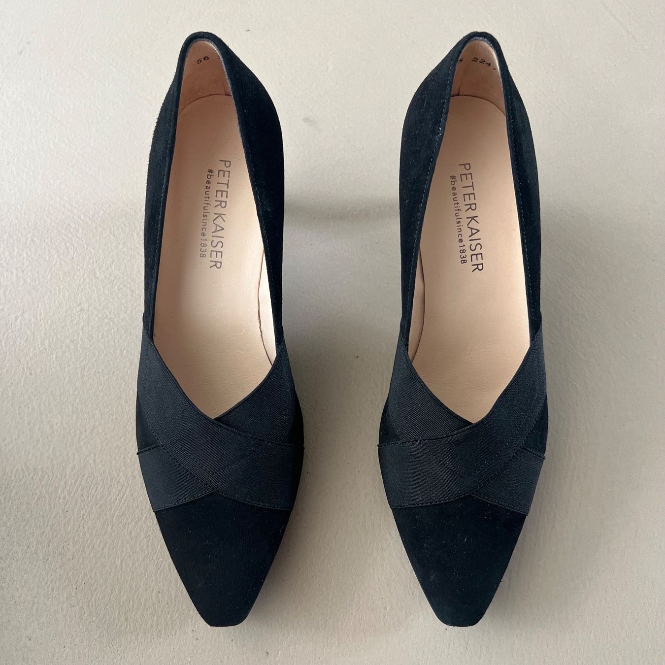 Kaiser Damenschuhe: PETER KAISER Suede Pumps 🖤 – Gebraucht aus Zürich von ClosetQueen 2
