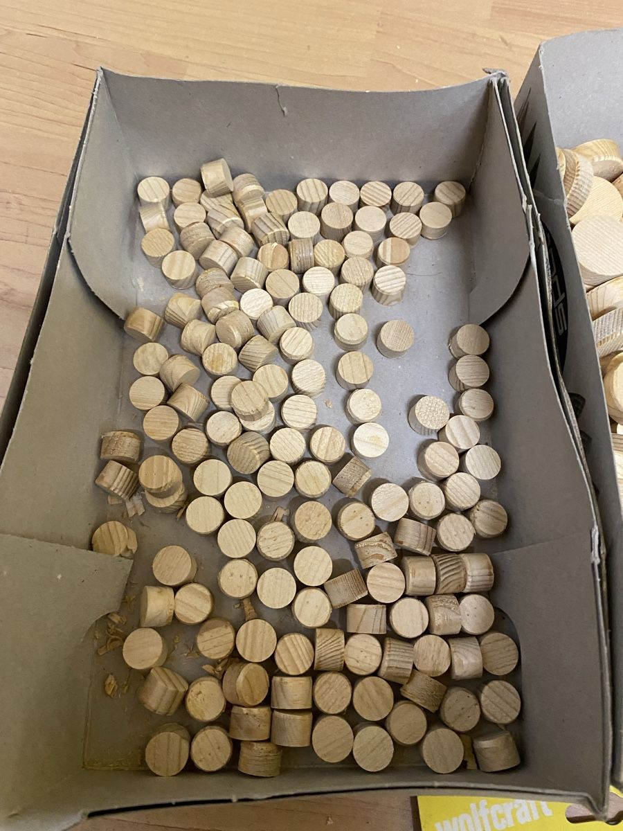 Articoli in legno: Flickzapfen und Holzdübel – Nuovo (secondo la descrizione) da Jonschwil venduto da Holba 1